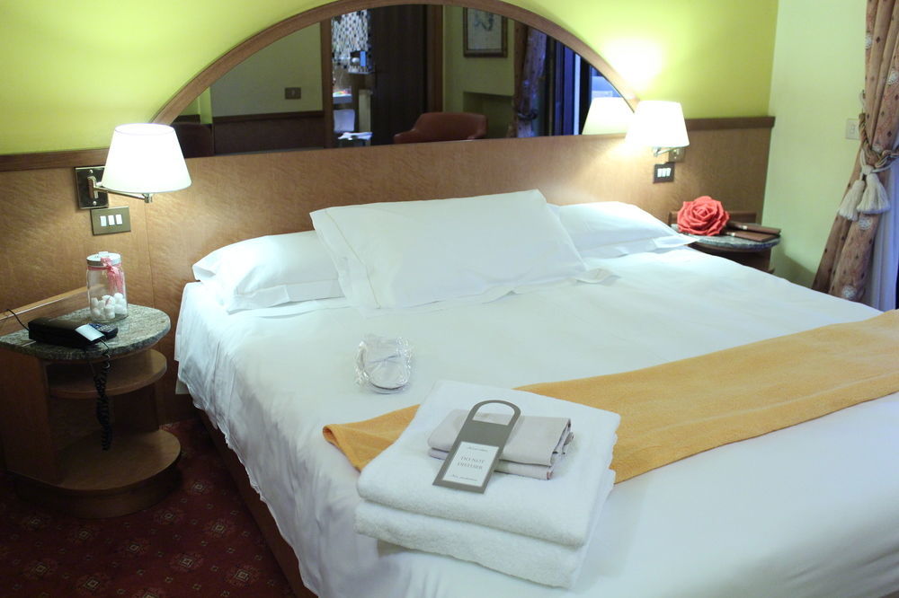 Hotel Carrobbio Milano Dış mekan fotoğraf